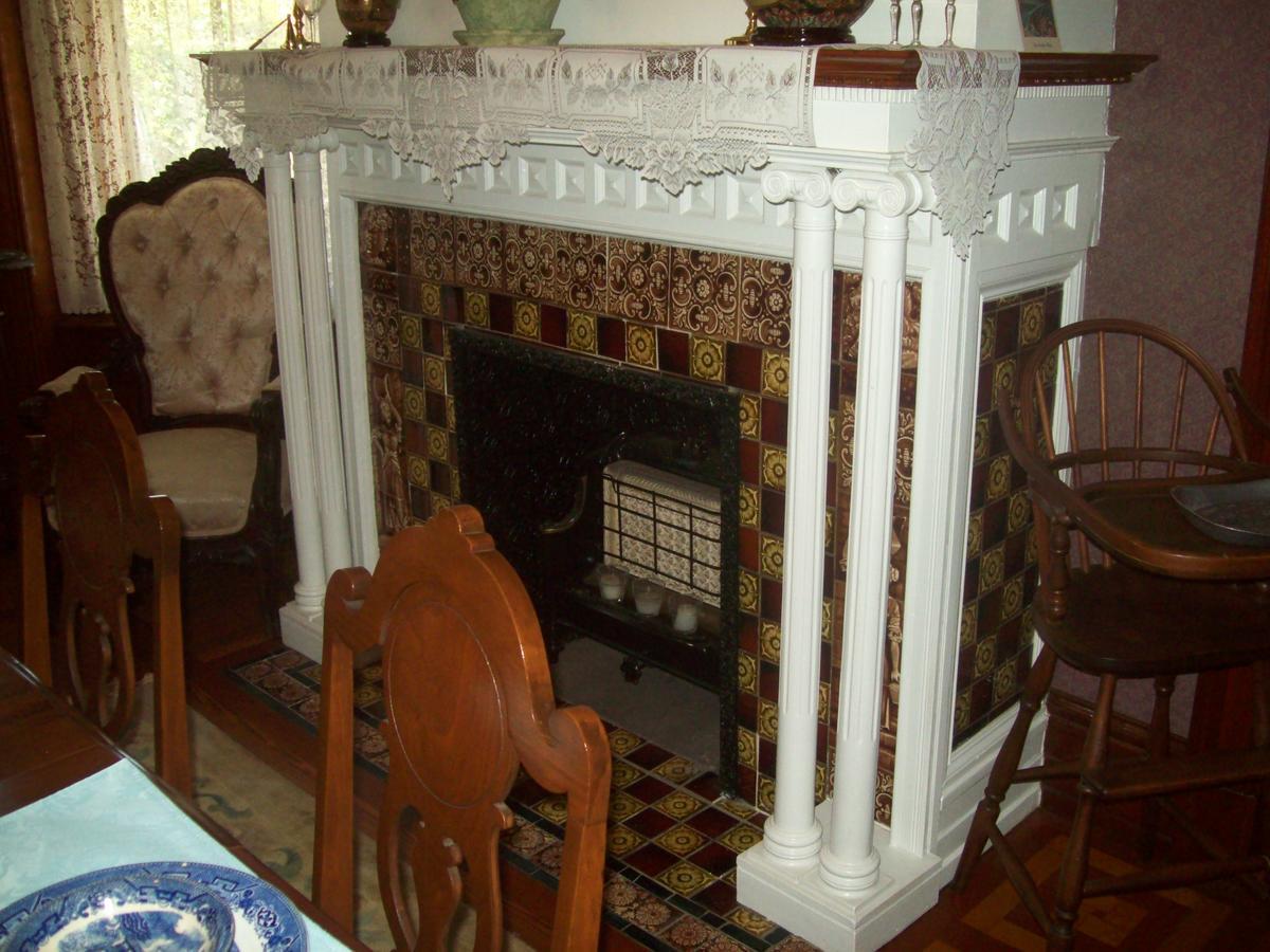 Hermansaders Victorian Mansion B & B Bed and breakfast Columbia