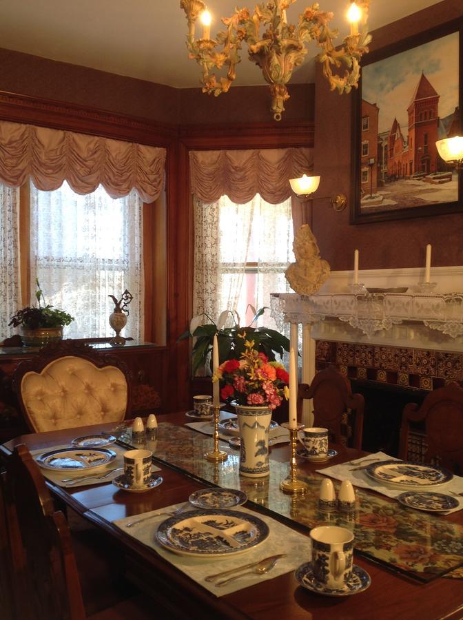 Hermansaders Victorian Mansion B & B Bed and breakfast 2*