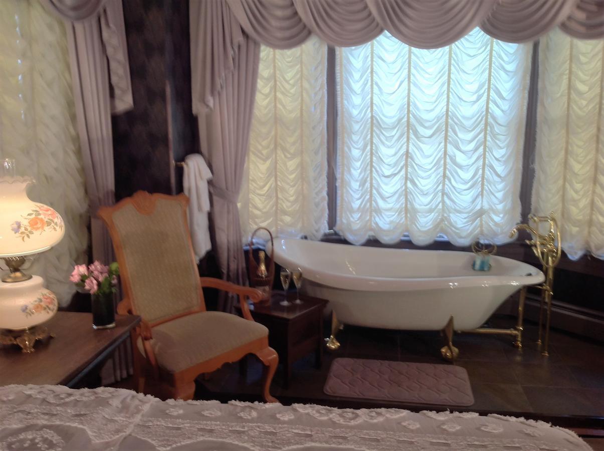 Hermansaders Victorian Mansion B & B Columbia
